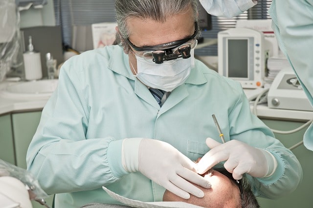Dental Problems That Require Oral Surgery or Tooth Extractions